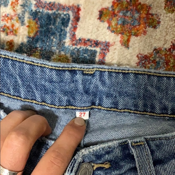 Levi’s Mid-rise Jeans Size 27 - Picture 4 of 5
